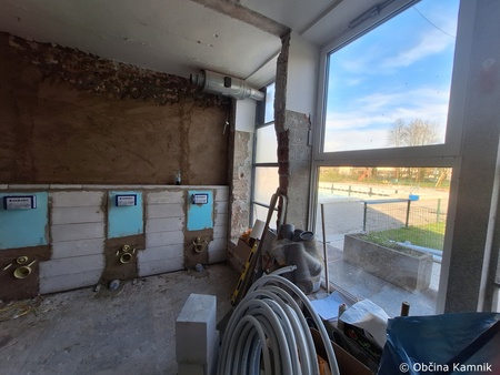 Prenova sanitarij na bazenu Pod skalco (1)